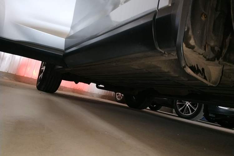 Used GAC Trumpchi GS5 2019 235T Automatic Luxury Edition Right Side Sill