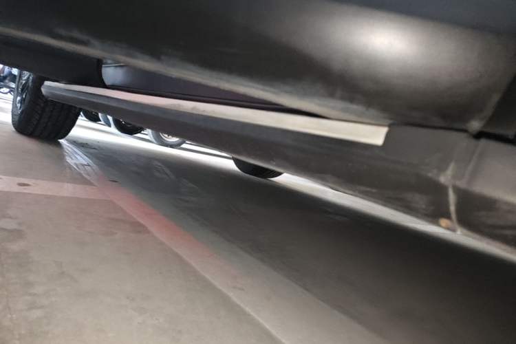 Used GAC Trumpchi GS5 2019 270T Automatic Luxury Edition Right Side Sill
