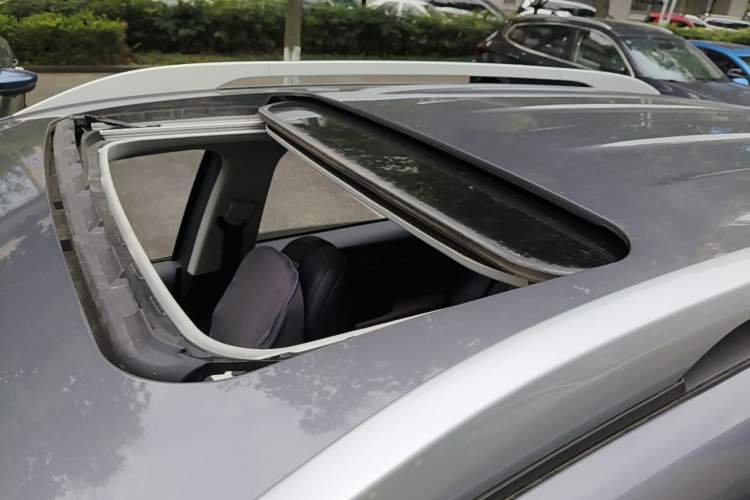 Used GAC Trumpchi GS5 2019 270T Automatic Luxury Edition Roof