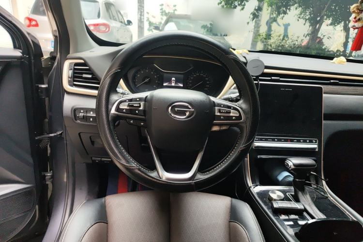 Used GAC Trumpchi GS5 2019 270T Automatic Elite Edition Steering Wheel