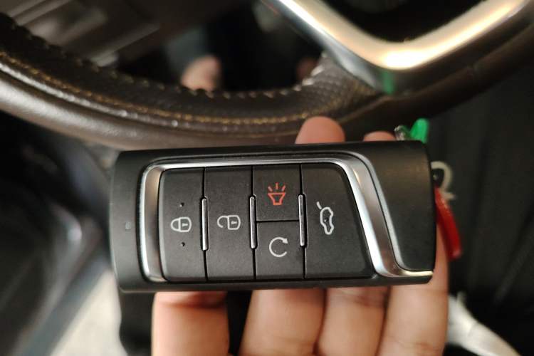 Used GAC Trumpchi GS5 2019 270T Automatic Luxury Edition Vehicle Key