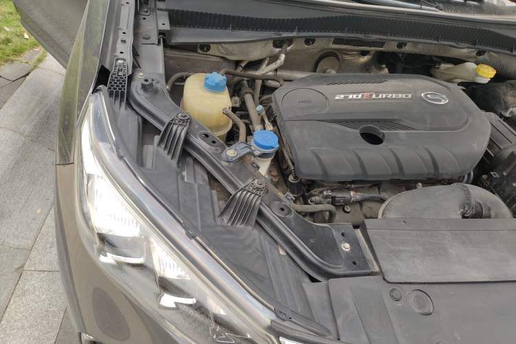 Used GAC Trumpchi GS5 2019 270T Automatic Prestige Edition Engine Bay Right