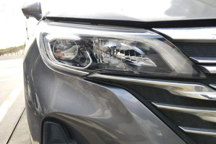 Used GAC Trumpchi GS5 2019 270T Automatic Elite Edition Right Front Headlight