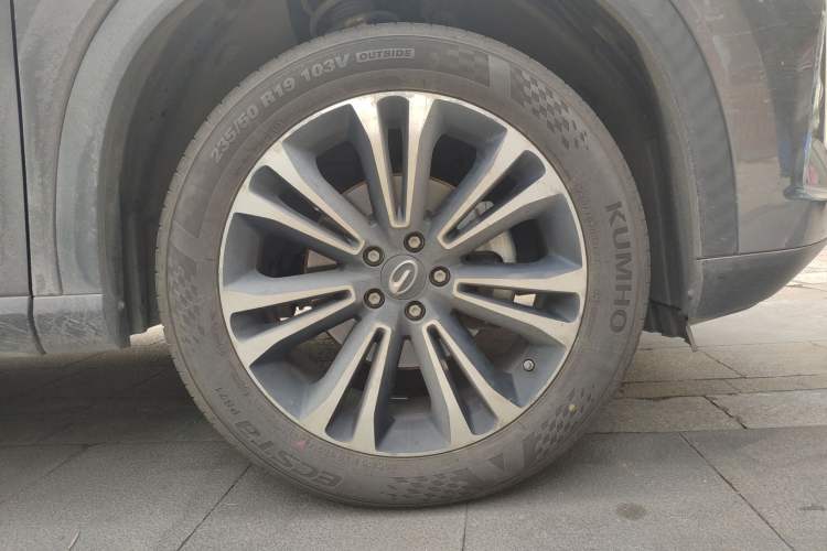 Used GAC Trumpchi GS5 2019 270T Automatic Prestige Edition Right Front Wheel Hub