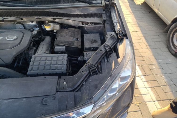 Used GAC Trumpchi GS5 2019 270T Automatic Luxury Edition Engine Bay Left