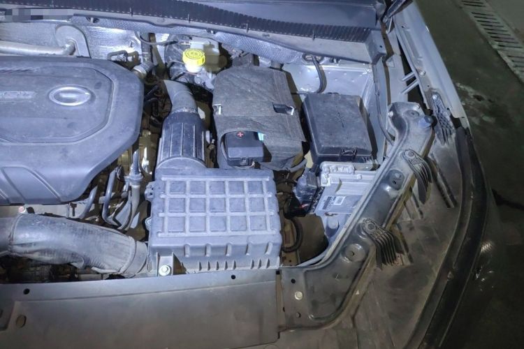 Used GAC Trumpchi GS5 2019 270T Automatic Luxury Edition Engine Bay Left