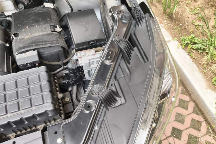 Used GAC Trumpchi GS5 2019 270T Automatic Luxury Edition Engine Bay Left