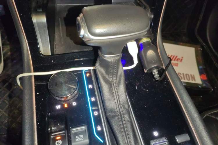 Used GAC Trumpchi GS5 2019 270T Automatic Luxury Edition Gear Lever