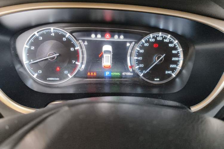 Used GAC Trumpchi GS5 2019 270T Automatic Luxury Edition Instrument Cluster