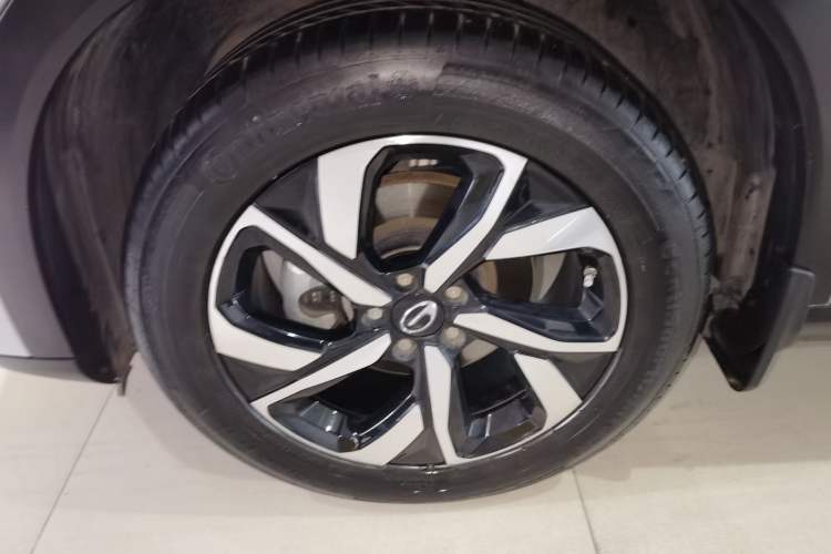 Used GAC Trumpchi GS5 2019 270T Automatic Luxury Edition Left Front Wheel Hub
