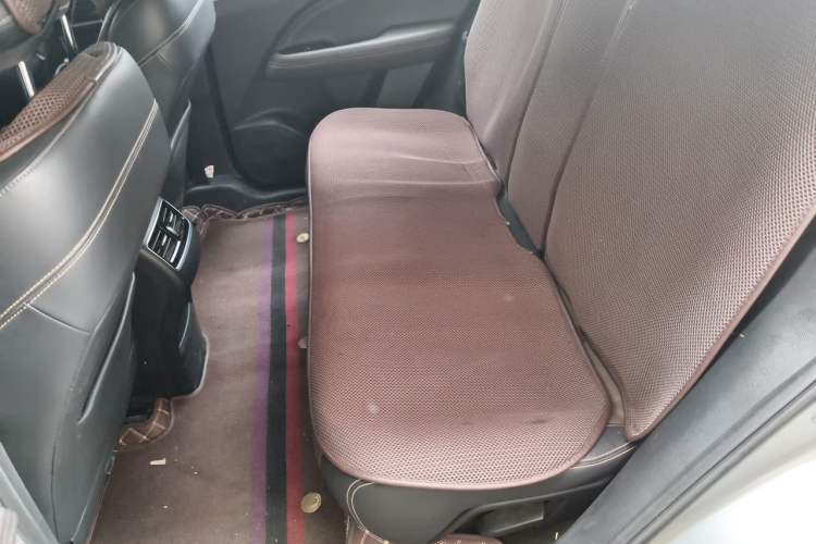 Used GAC Trumpchi GS5 2019 270T Automatic Luxury Edition Left Rear Seat