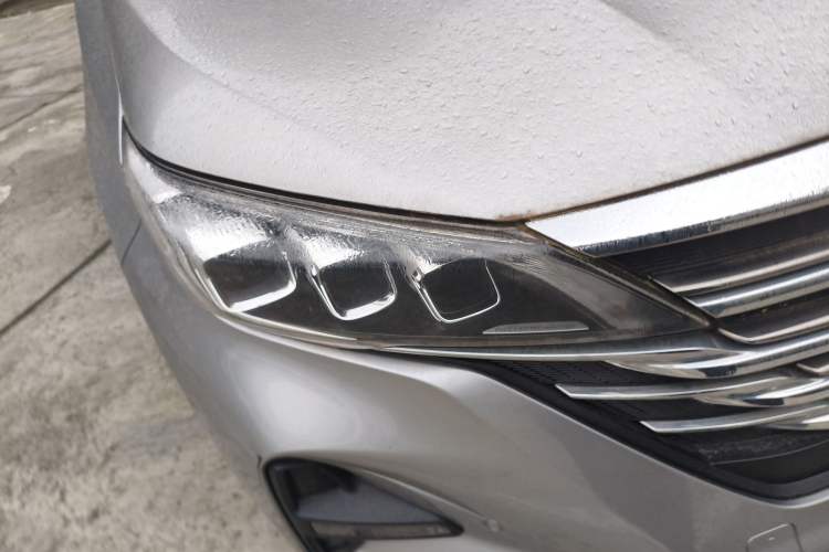 Used GAC Trumpchi GS5 2019 270T Automatic Luxury Edition Right Front Headlight