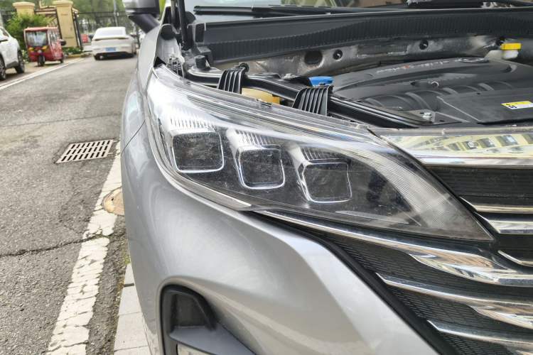 Used GAC Trumpchi GS5 2019 270T Automatic Luxury Edition Right Front Headlight