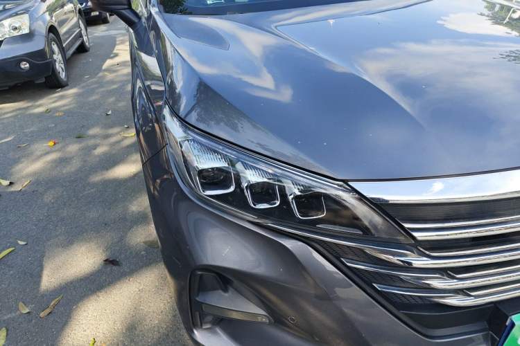 Used GAC Trumpchi GS5 2019 270T Automatic Luxury Edition Right Front Headlight