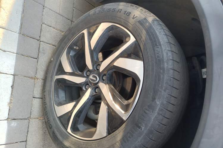 Used GAC Trumpchi GS5 2019 270T Automatic Luxury Edition Right Front Wheel Hub