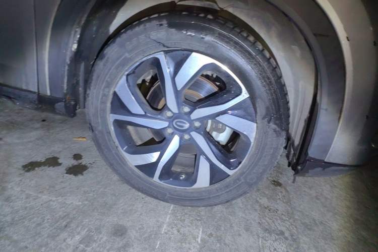 Used GAC Trumpchi GS5 2019 270T Automatic Luxury Edition Right Front Wheel Hub