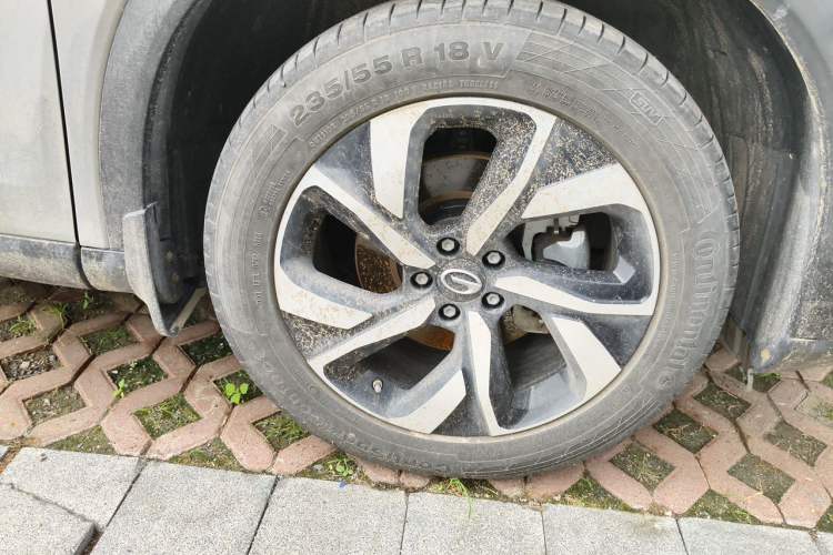 Used GAC Trumpchi GS5 2019 270T Automatic Luxury Edition Right Front Wheel Hub