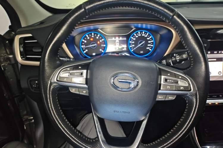 Used GAC Trumpchi GS5 2019 270T Automatic Elite Edition Steering Wheel