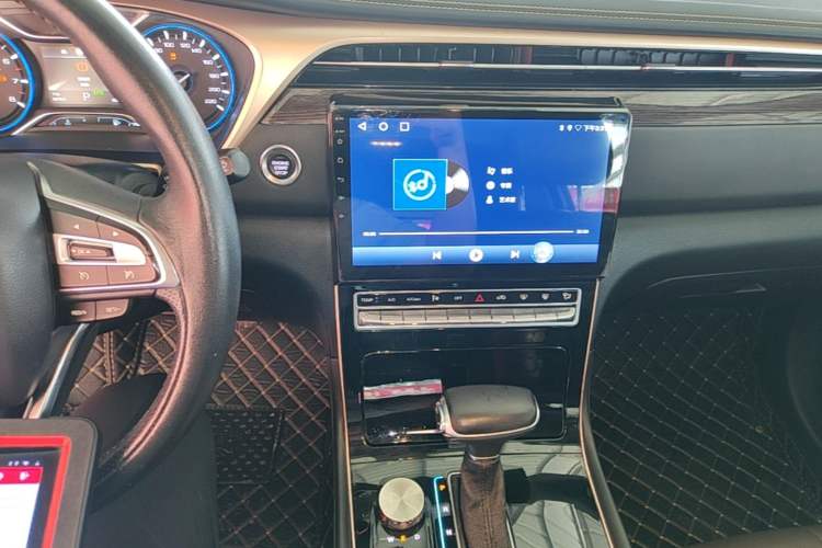 Used GAC Trumpchi GS5 2019 235T Automatic Elite Edition Audio And AC Panel