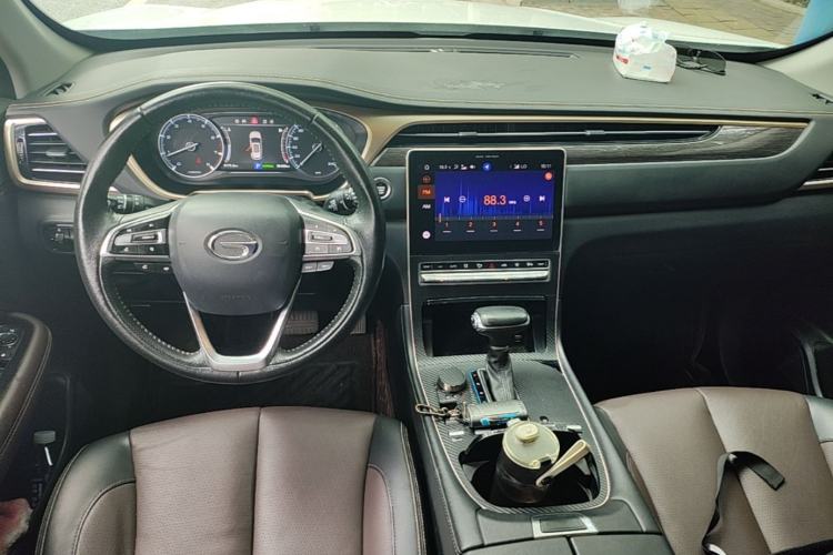 Used GAC Trumpchi GS5 2019 270T Automatic Luxury Edition Center Console