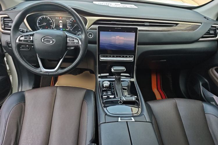 Used GAC Trumpchi GS5 2019 270T Automatic Luxury Edition Center Console