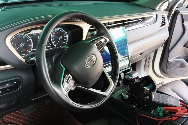 Used GAC Trumpchi GS5 2019 235T Automatic Luxury Edition Center Console