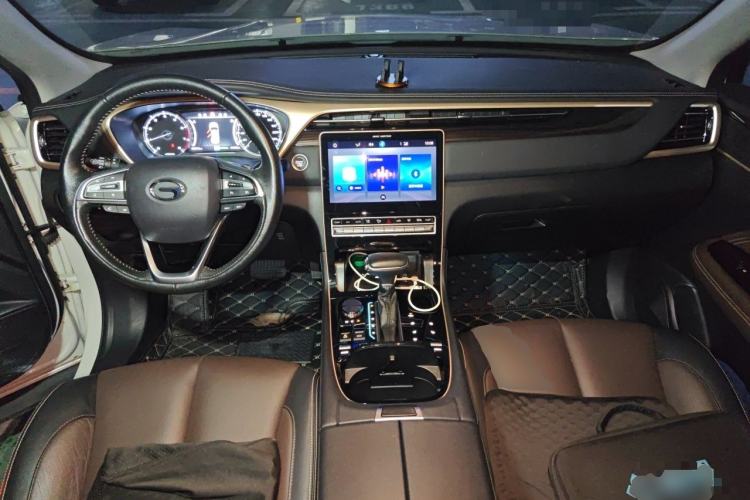 Used GAC Trumpchi GS5 2019 270T Automatic Luxury Edition Center Console