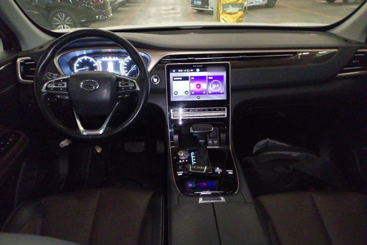 Used GAC Trumpchi GS5 2019 235T Automatic Luxury Edition Center Console