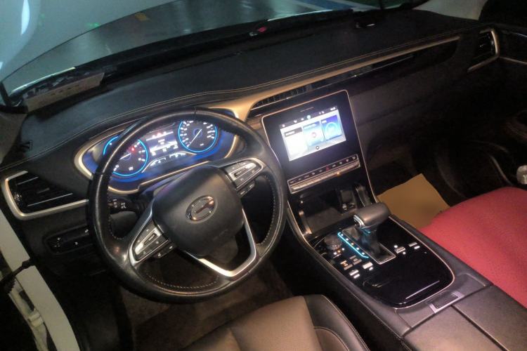 Used GAC Trumpchi GS5 2019 235T Automatic Elite Edition Center Console