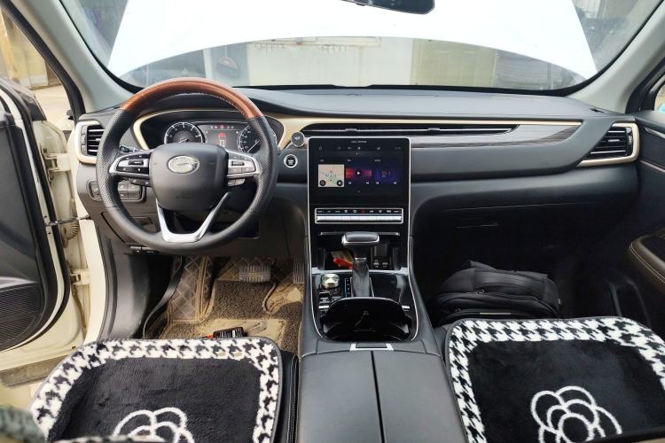 Used GAC Trumpchi GS5 2019 270T Automatic Luxury Edition Center Console
