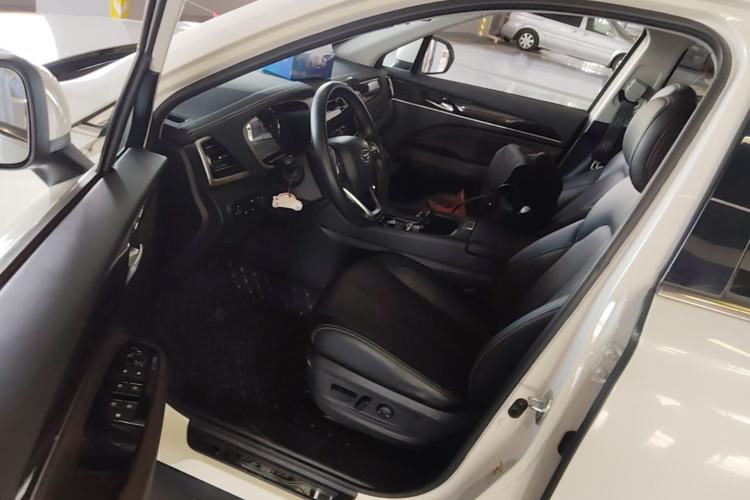 Used GAC Trumpchi GS5 2019 235T Automatic Luxury Edition Driver Seat