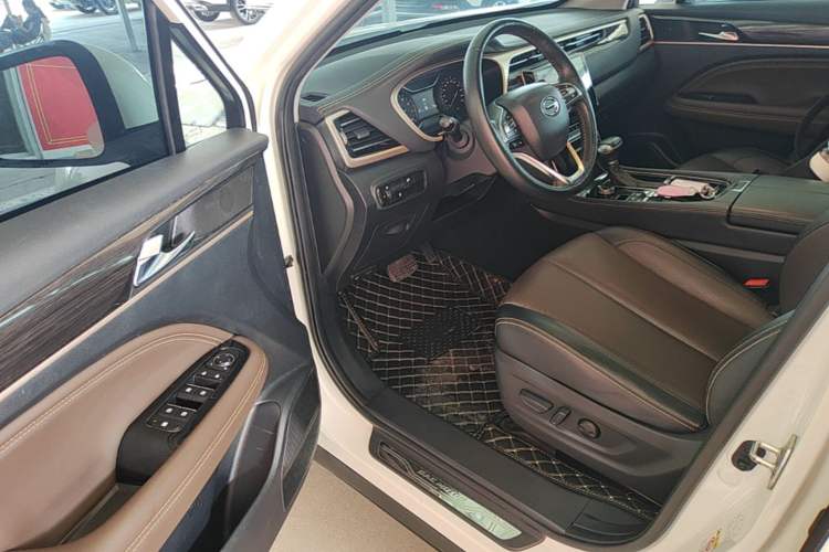 Used GAC Trumpchi GS5 2019 235T Automatic Elite Edition Driver Seat