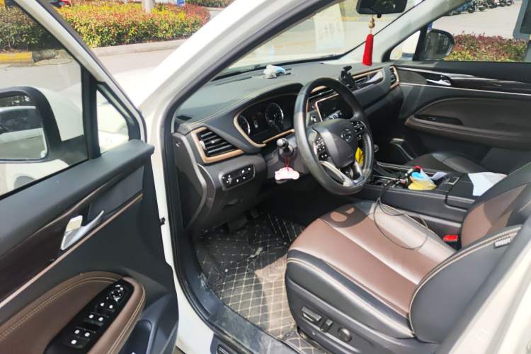 Used GAC Trumpchi GS5 2019 235T Automatic Luxury Edition Driver Seat