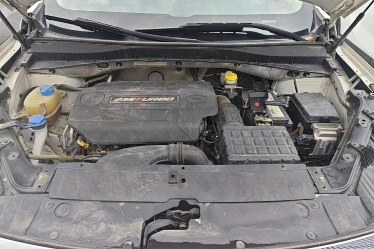 Used GAC Trumpchi GS5 2019 235T Automatic Luxury Edition Engine Bay
