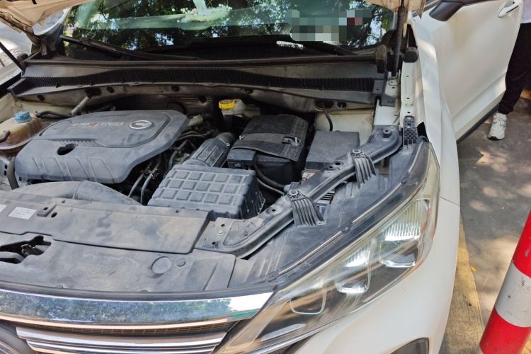 Used GAC Trumpchi GS5 2019 270T Automatic Prestige Edition Engine Bay Left
