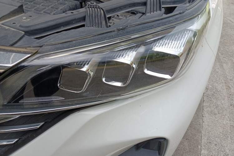 Used GAC Trumpchi GS5 2019 270T Automatic Luxury Edition Engine Bay Left