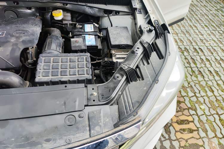 Used GAC Trumpchi GS5 2019 235T Automatic Luxury Edition Engine Bay Left