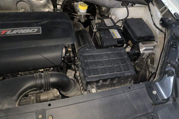 Used GAC Trumpchi GS5 2019 235T Automatic Elite Edition Engine Bay Left