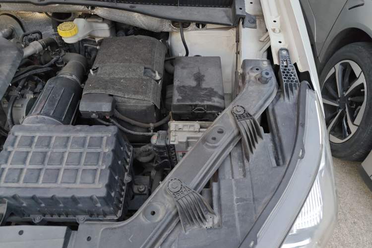 Used GAC Trumpchi GS5 2019 270T Automatic Luxury Edition Engine Bay Left