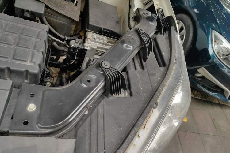 Used GAC Trumpchi GS5 2019 270T Automatic Luxury Edition Engine Bay Left