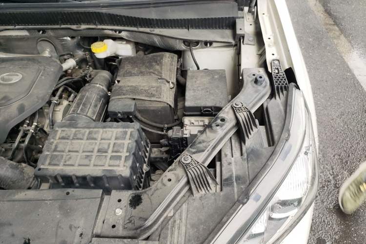 Used GAC Trumpchi GS5 2019 270T Automatic Luxury Edition Engine Bay Left