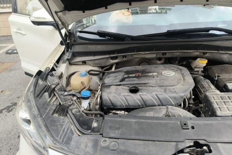 Used GAC Trumpchi GS5 2019 270T Automatic Luxury Edition Engine Bay Right