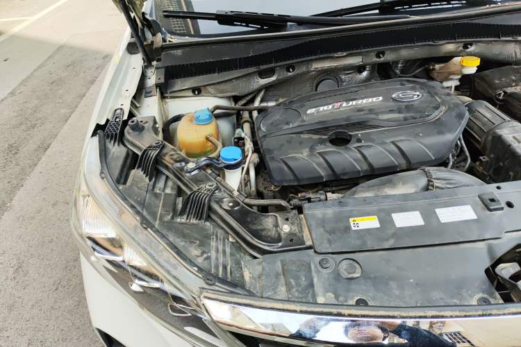 Used GAC Trumpchi GS5 2019 270T Automatic Luxury Edition Engine Bay Right