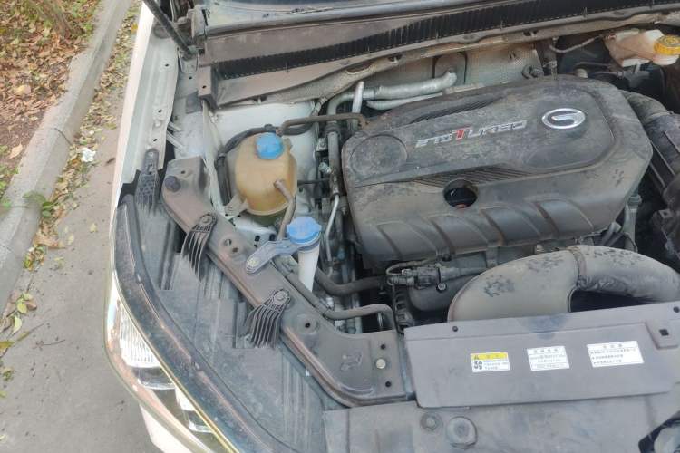 Used GAC Trumpchi GS5 2019 270T Automatic Luxury Edition Engine Bay Right