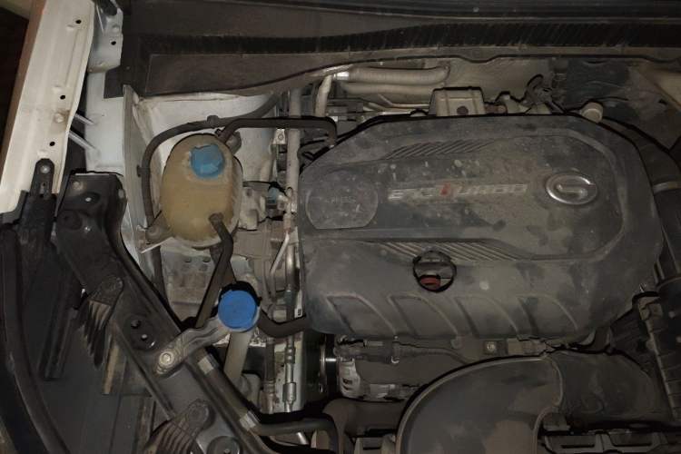 Used GAC Trumpchi GS5 2019 270T Automatic Luxury Edition Engine Bay Right