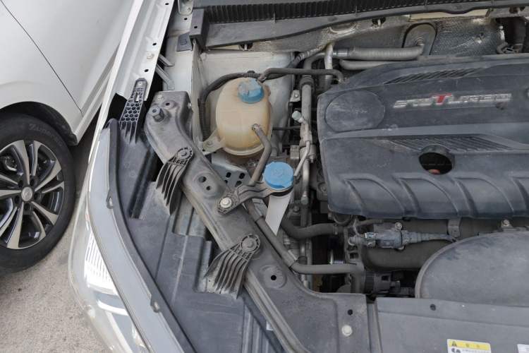 Used GAC Trumpchi GS5 2019 270T Automatic Luxury Edition Engine Bay Right