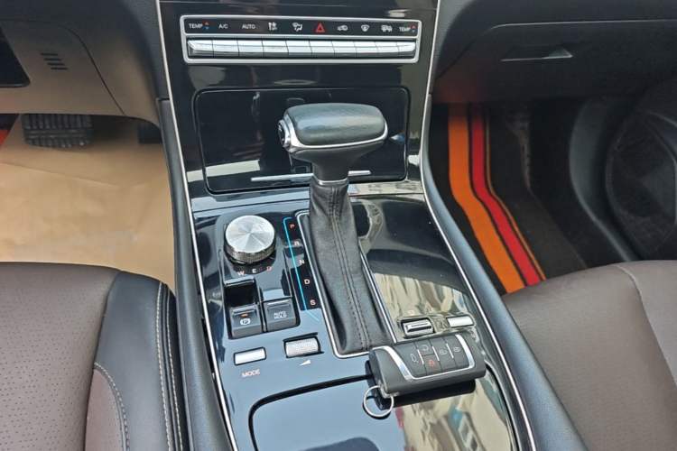 Used GAC Trumpchi GS5 2019 270T Automatic Luxury Edition Gear Lever