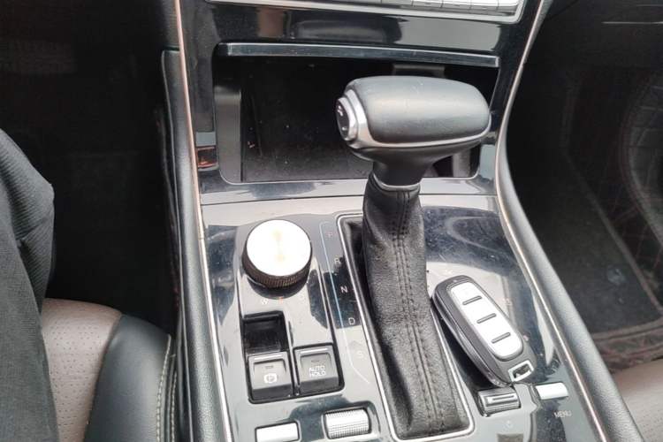 Used GAC Trumpchi GS5 2019 270T Automatic Luxury Edition Gear Lever