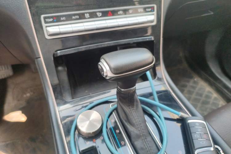 Used GAC Trumpchi GS5 2019 235T Automatic Luxury Edition Gear Lever