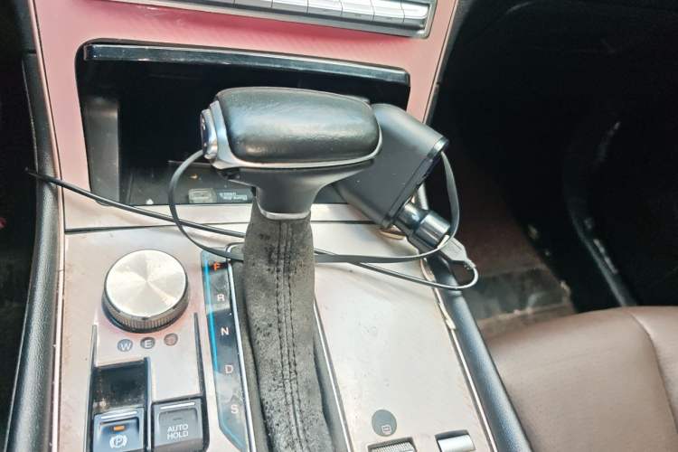 Used GAC Trumpchi GS5 2019 270T Automatic Luxury Edition Gear Lever
